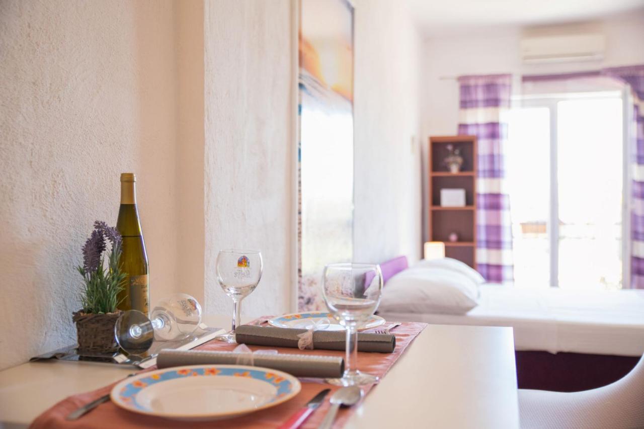 Apartment Livaja Kaštel Novi Esterno foto