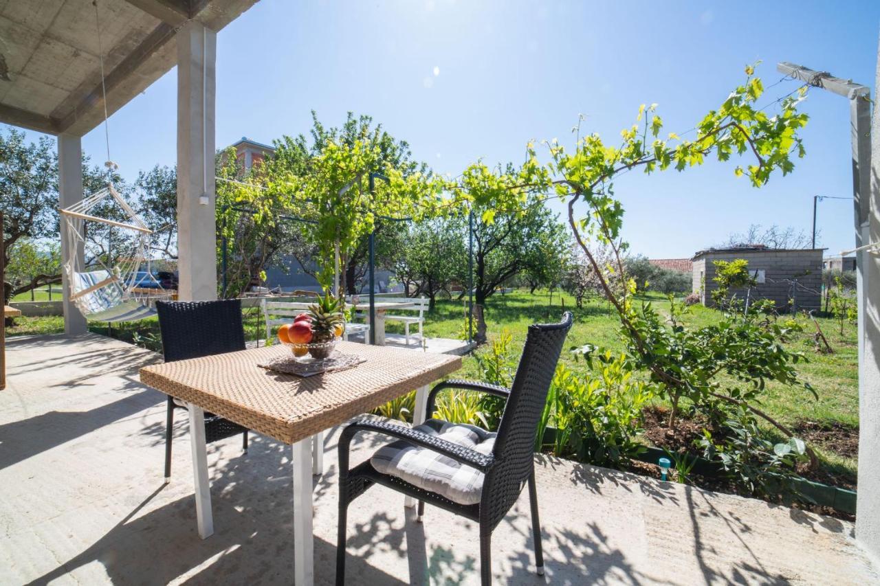 Apartment Livaja Kaštel Novi Esterno foto